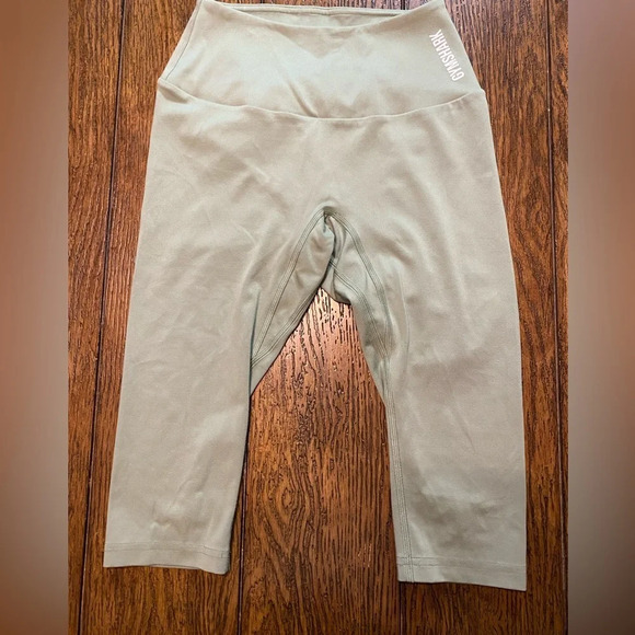 Gymshark Cropped Leggings Olive Green Size XS B15 - Picture 1 of 3